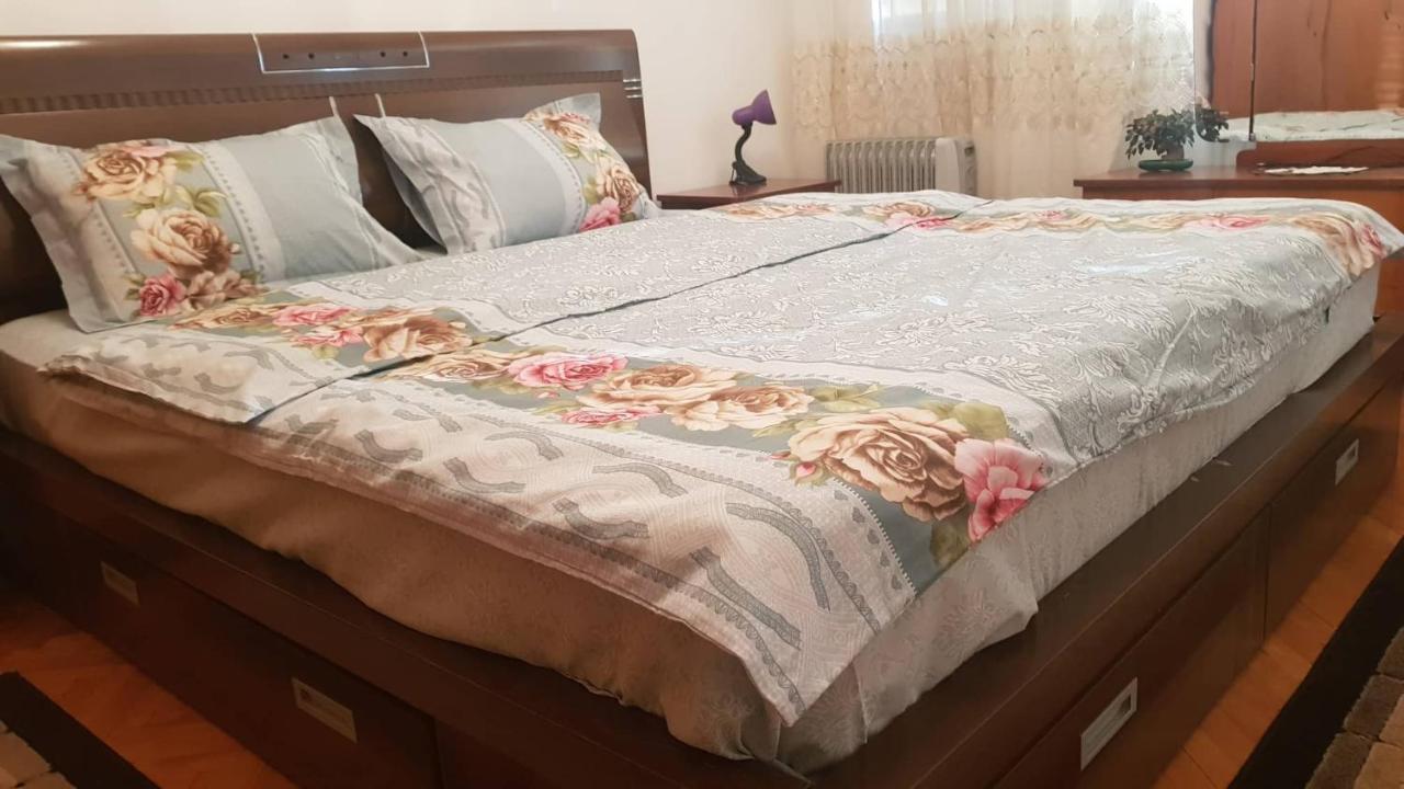 Baston Rent Leilighet Podgorica Eksteriør bilde